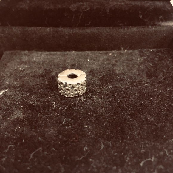 Swirly Pandora charm! 🙌🏻 - Picture 3 of 4